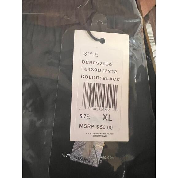 NEW Pro Standard Women's Chicago Bulls Woven Shorts Black/Red Size X-Large - Picture 6 of 7